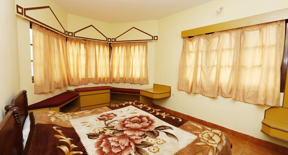 Shiva's Pleasure Inn, Ooty 5